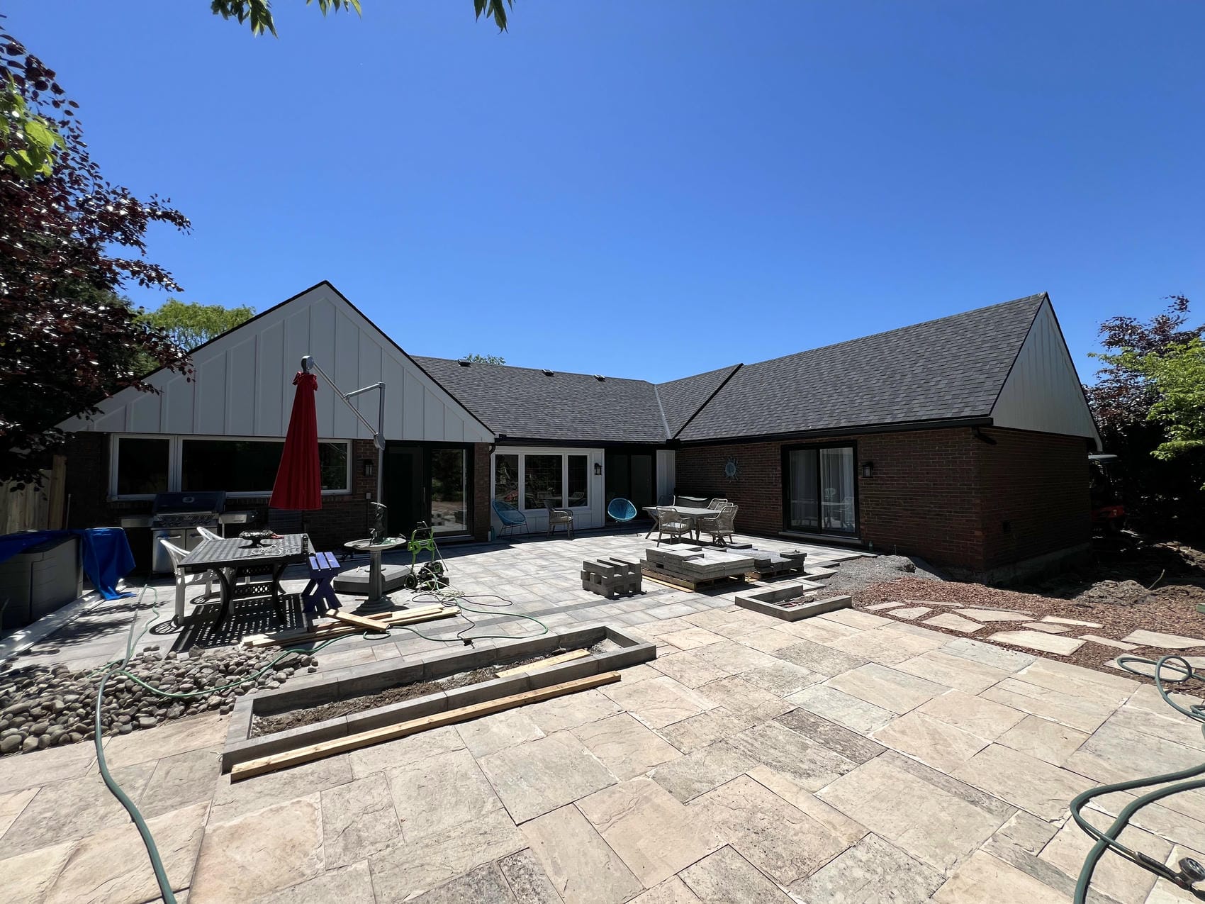 Rear elevation of finished James Hardie board and batten home in Niagara-on-the-Lake