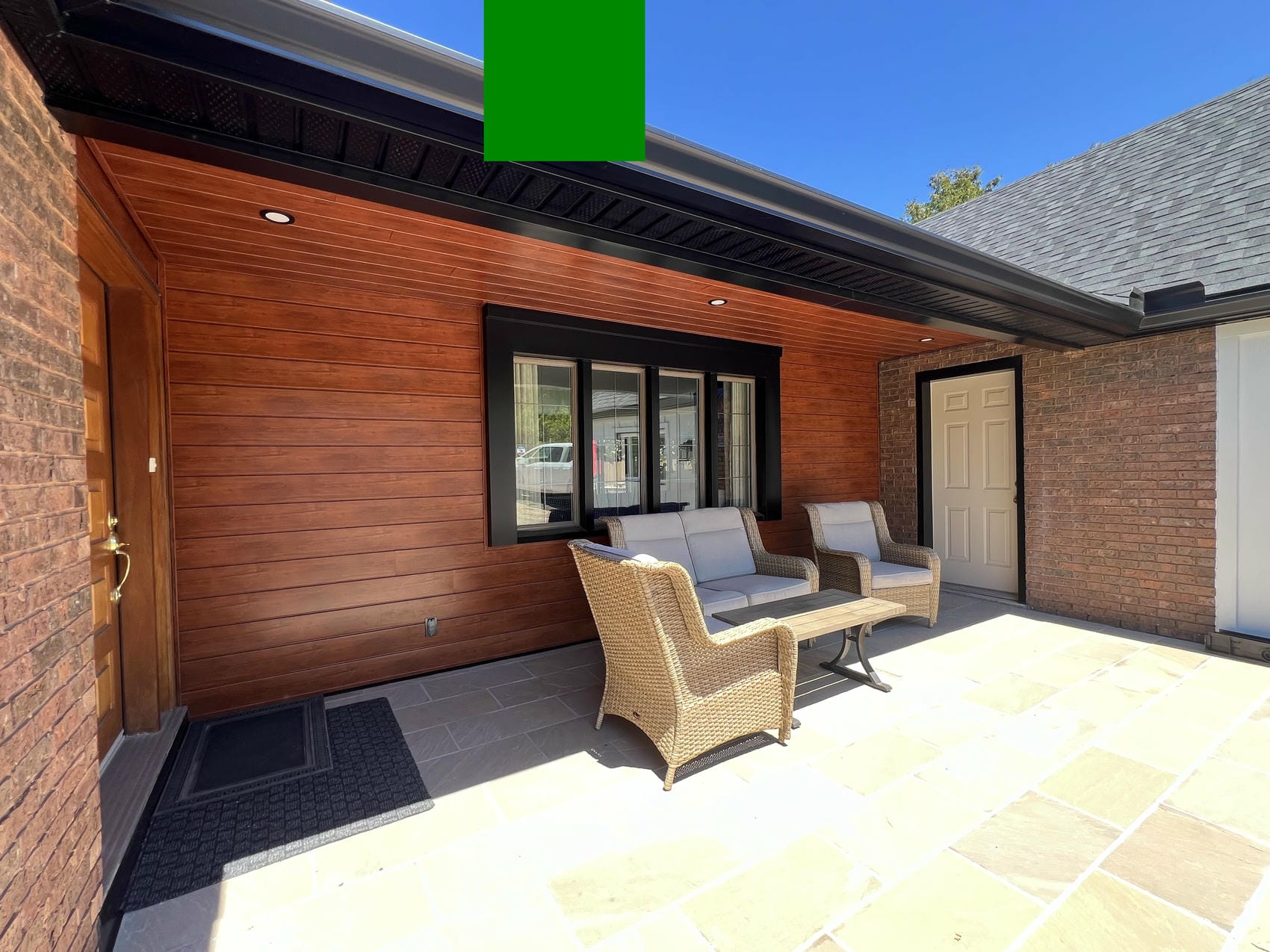 New soffit and eavestrough installation on Niagara-on-the-Lake exterior renovation