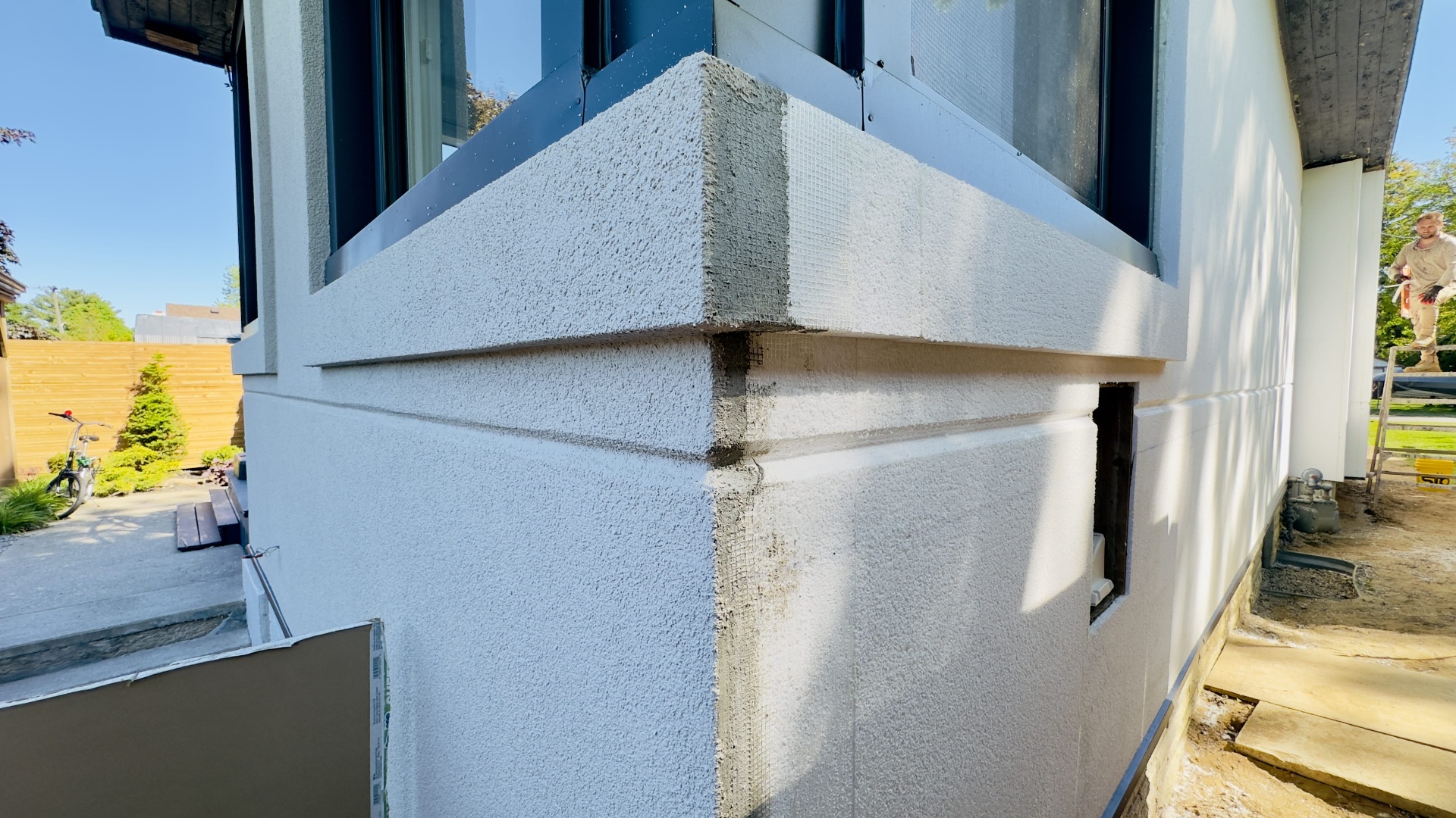 Stucco repair and crack repair in Niagara