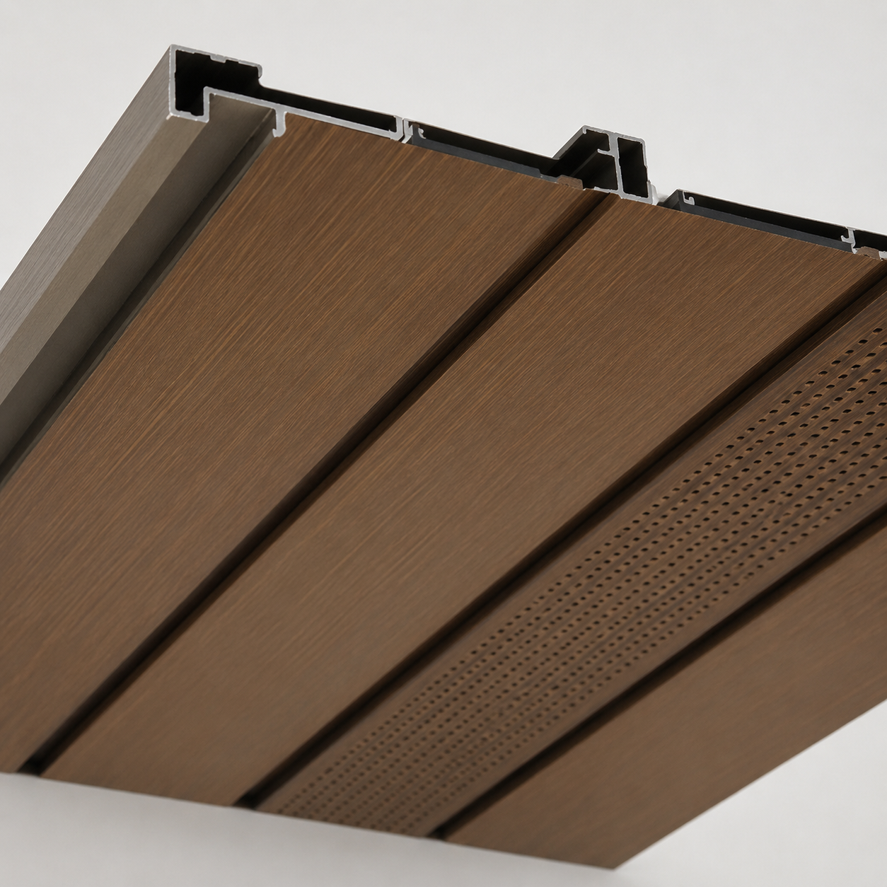 Cedar-Look Aluminum Planks
