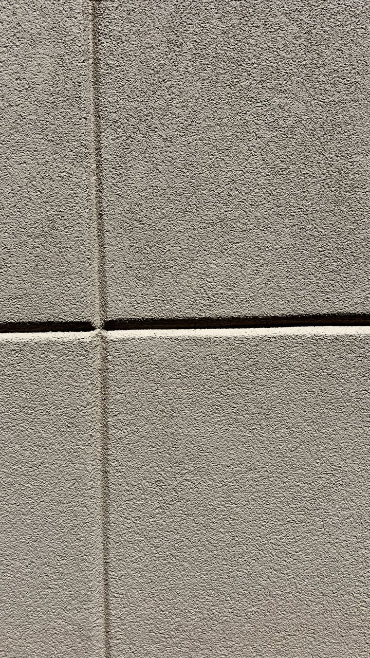 Custom stucco details and V-groove channels in Niagara